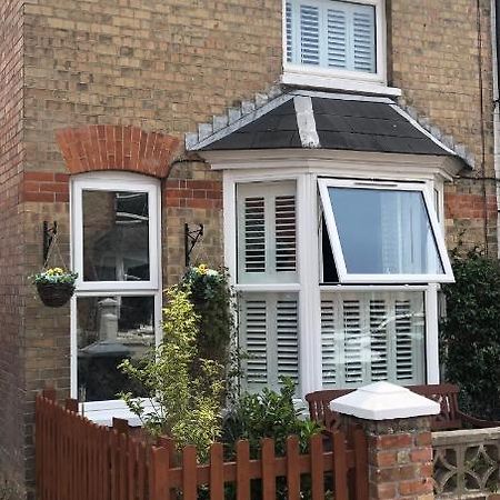 Homely Victorian Terraced Town House With Parking. 汤顿 外观 照片